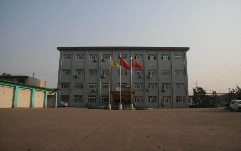 1999年，成立唐山合利鋼鐵廠，鋼鐵是這樣煉成的