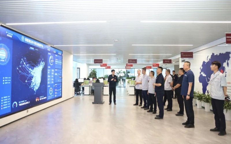 遷安市九江煤炭儲運有限公司總經(jīng)理繆汝學(xué)一行到榮程集團座談交流