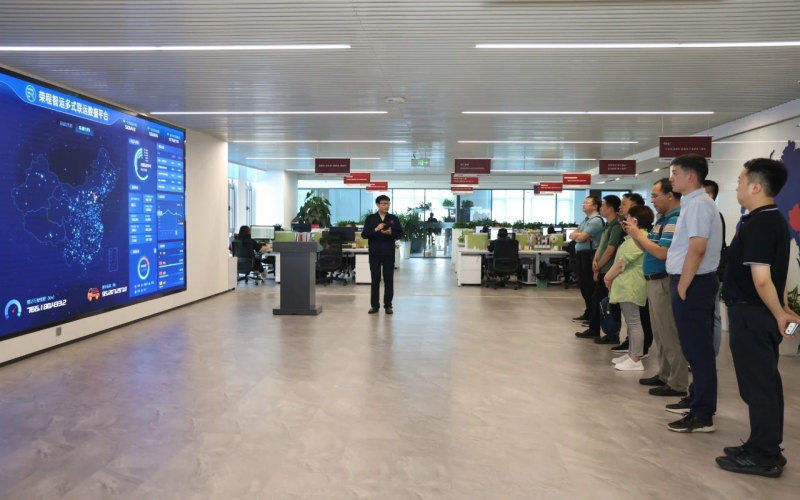 交通運輸部科學研究院、中國交通報社相關領導到榮程集團調研座談