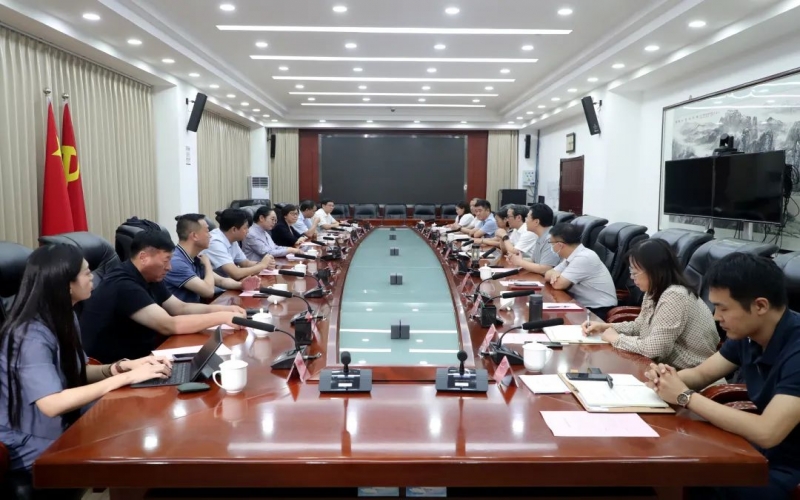 周波接待天津榮程祥泰投資控股集團(tuán)有限公司、天津東疆綜合保稅區(qū)、天津市海河產(chǎn)業(yè)基金管理有限公司負(fù)責(zé)人一行